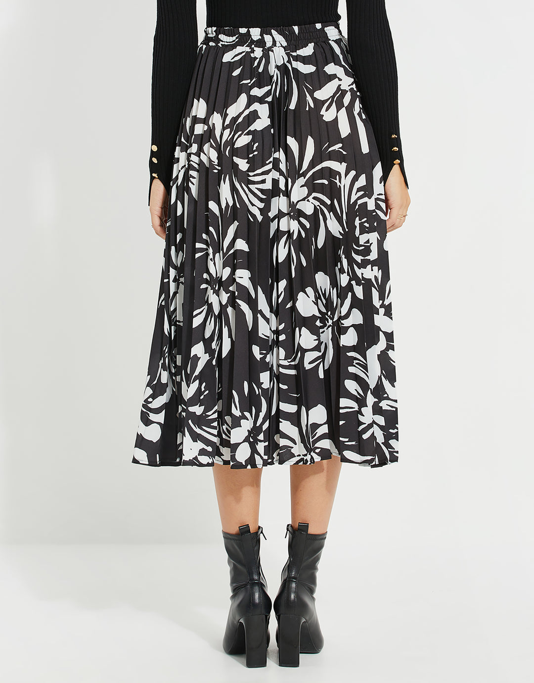Black & White Floral Pleated Skirt